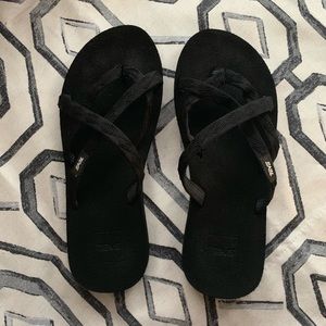Teva Olowahu Cushioned Slide Sandals